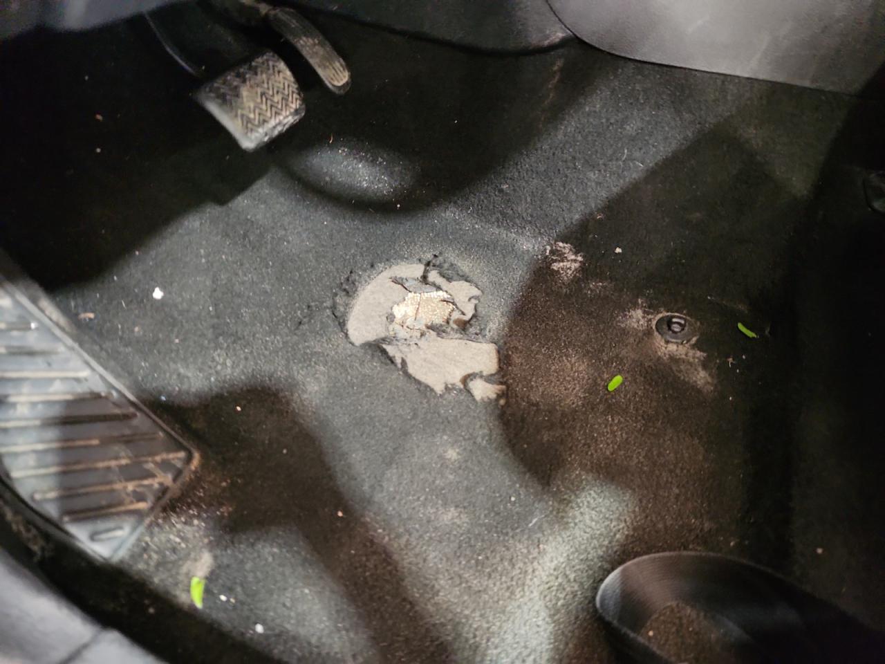 2021 Toyota C-hr Le Black vin: NMTKHMBX4MR135129 Damage: Left Front Carpet, Worn, Replacement Required
