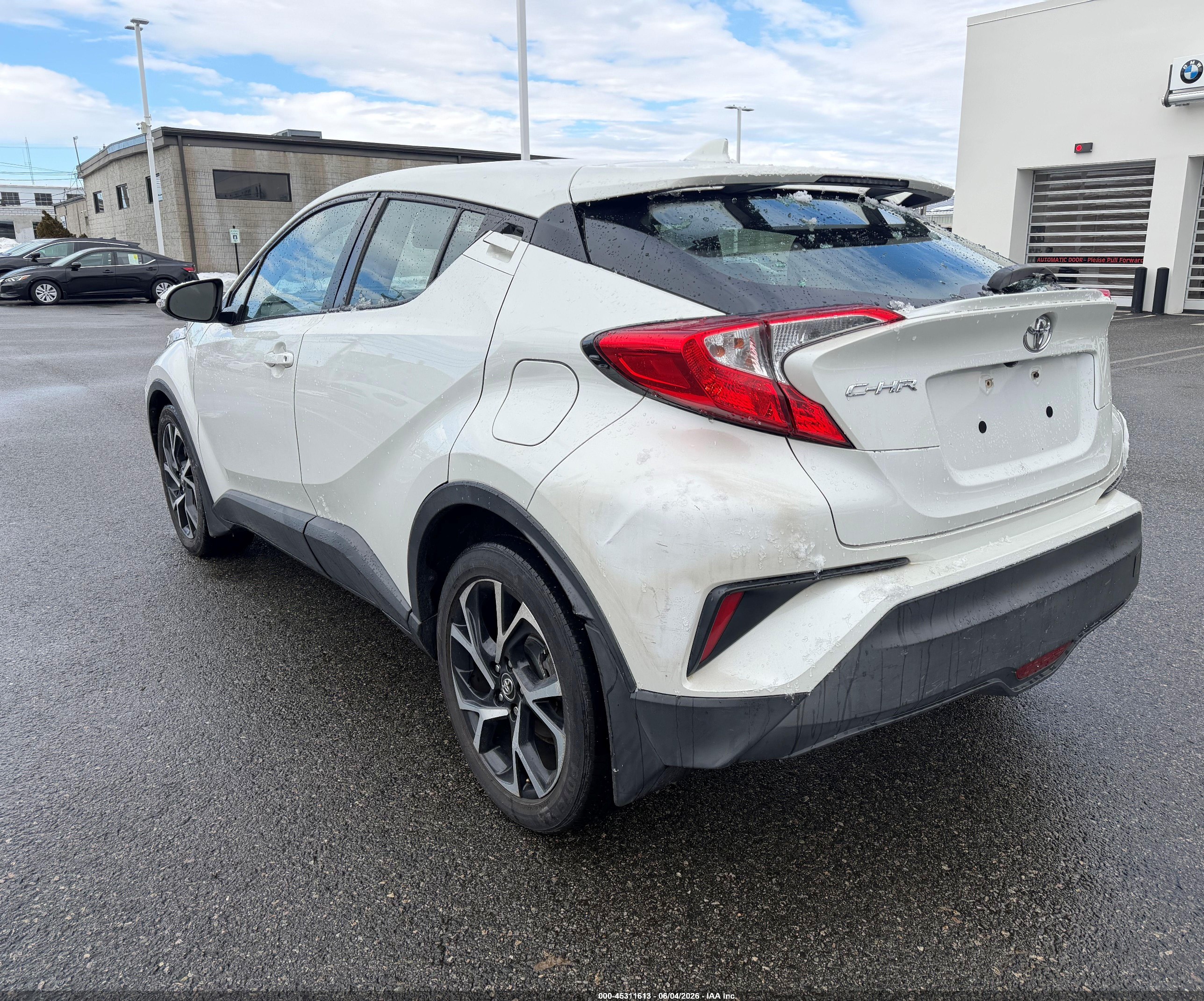 2018 Toyota C-hr Xle Premium White vin: NMTKHMBX6JR021239