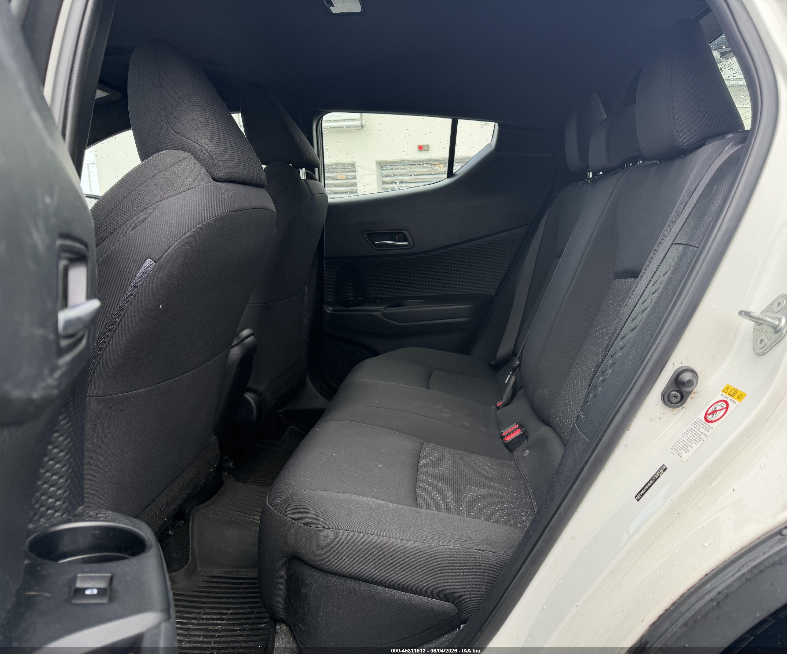 2018 Toyota C-hr Xle Premium White vin: NMTKHMBX6JR021239