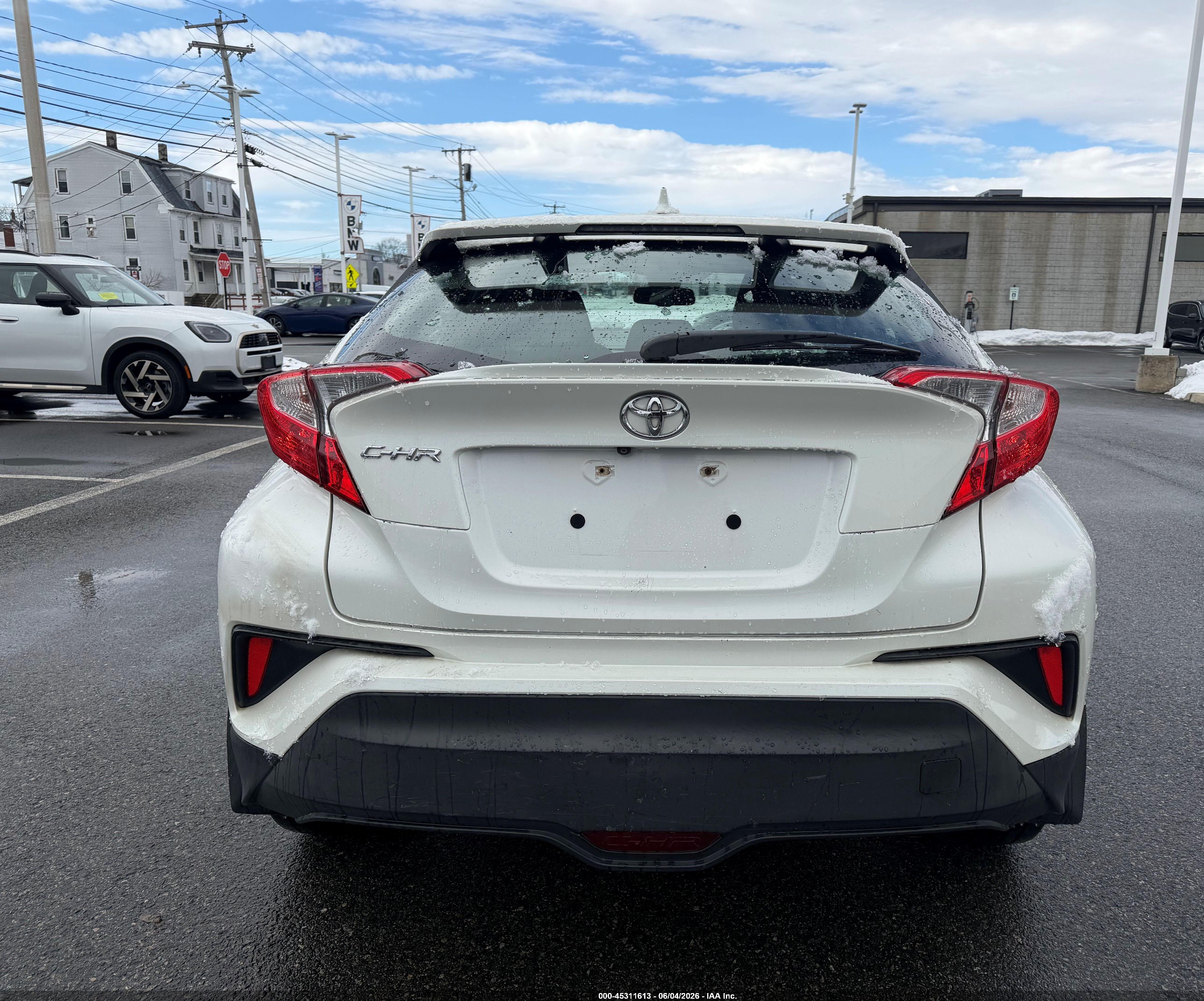 2018 Toyota C-hr Xle Premium White vin: NMTKHMBX6JR021239