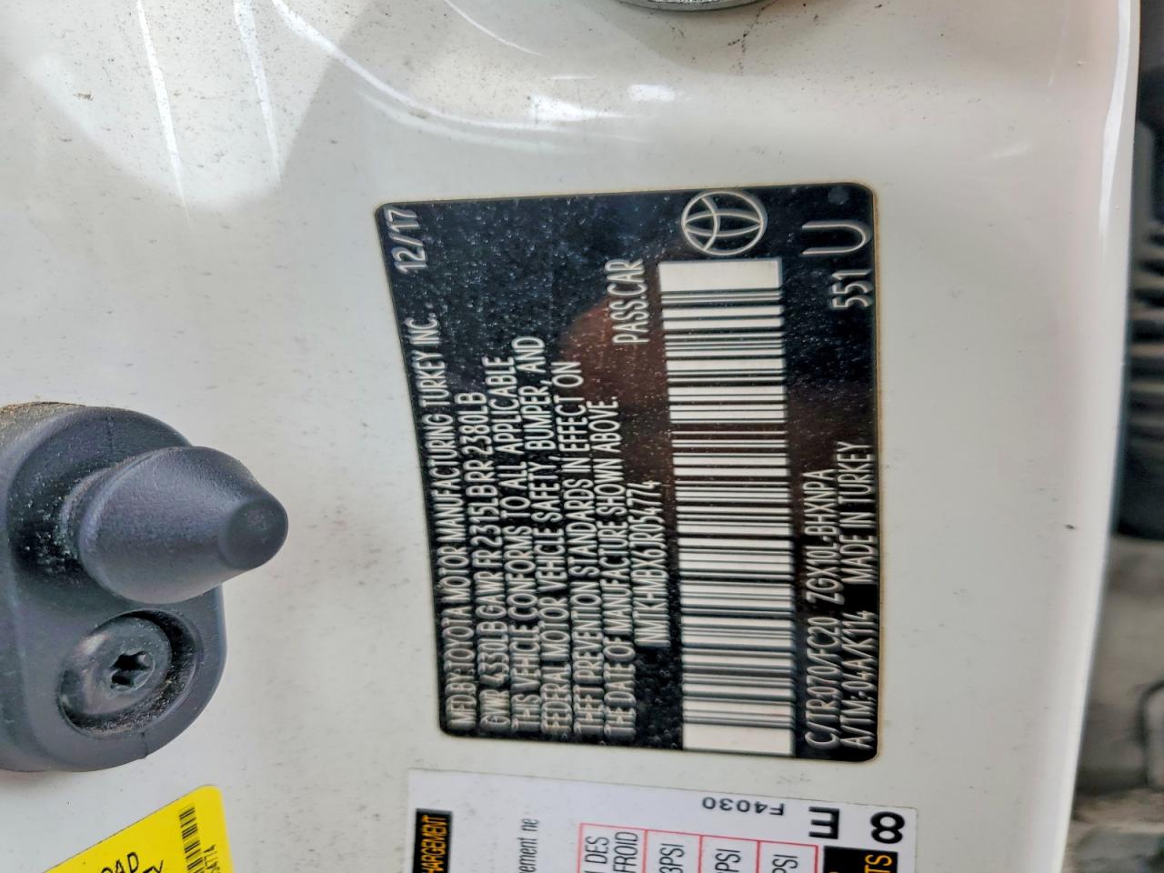 2018 Toyota C-hr Xle Premium White vin: NMTKHMBX6JR054774