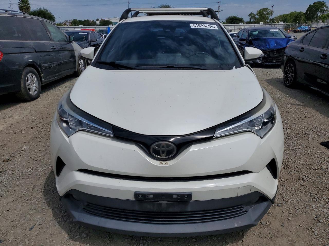 2018 Toyota C-hr Xle Premium White vin: NMTKHMBX6JR054774