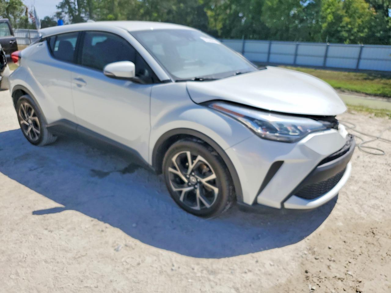2020 Toyota C-hr Xle White vin: NMTKHMBX8LR110409