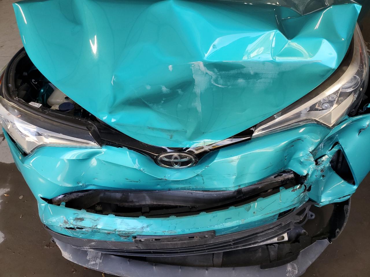 2018 Toyota C-hr Xle Premium Two Tone vin: NMTKHMBX9JR028069