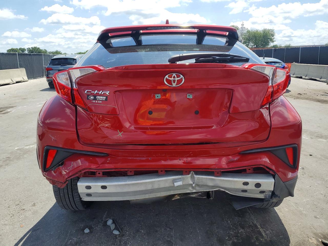 2020 Toyota C-hr Le Red vin: NMTKHMBX9LR104473