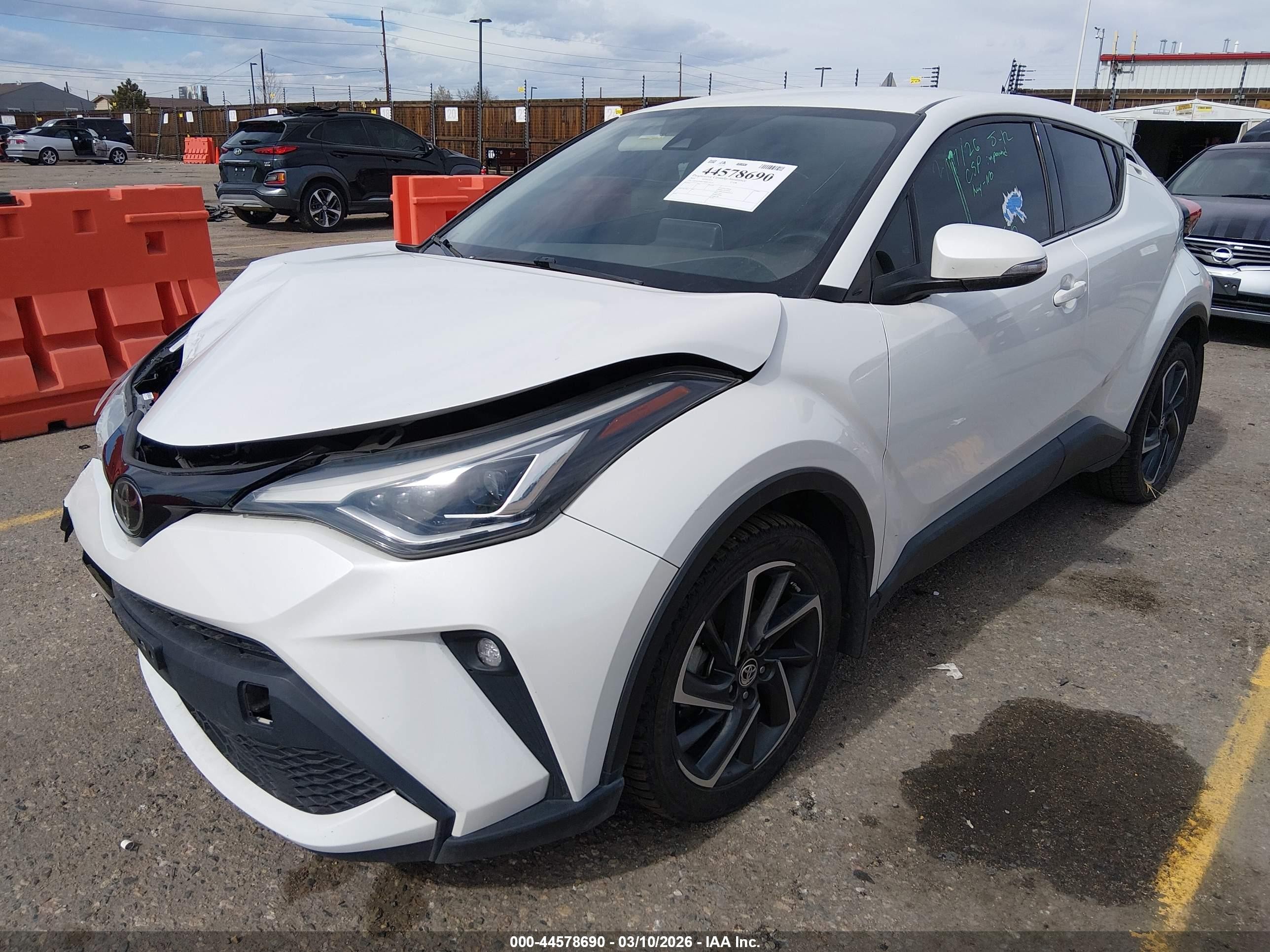 2021 Toyota C-hr Limited White vin: NMTKHMBX9MR130119