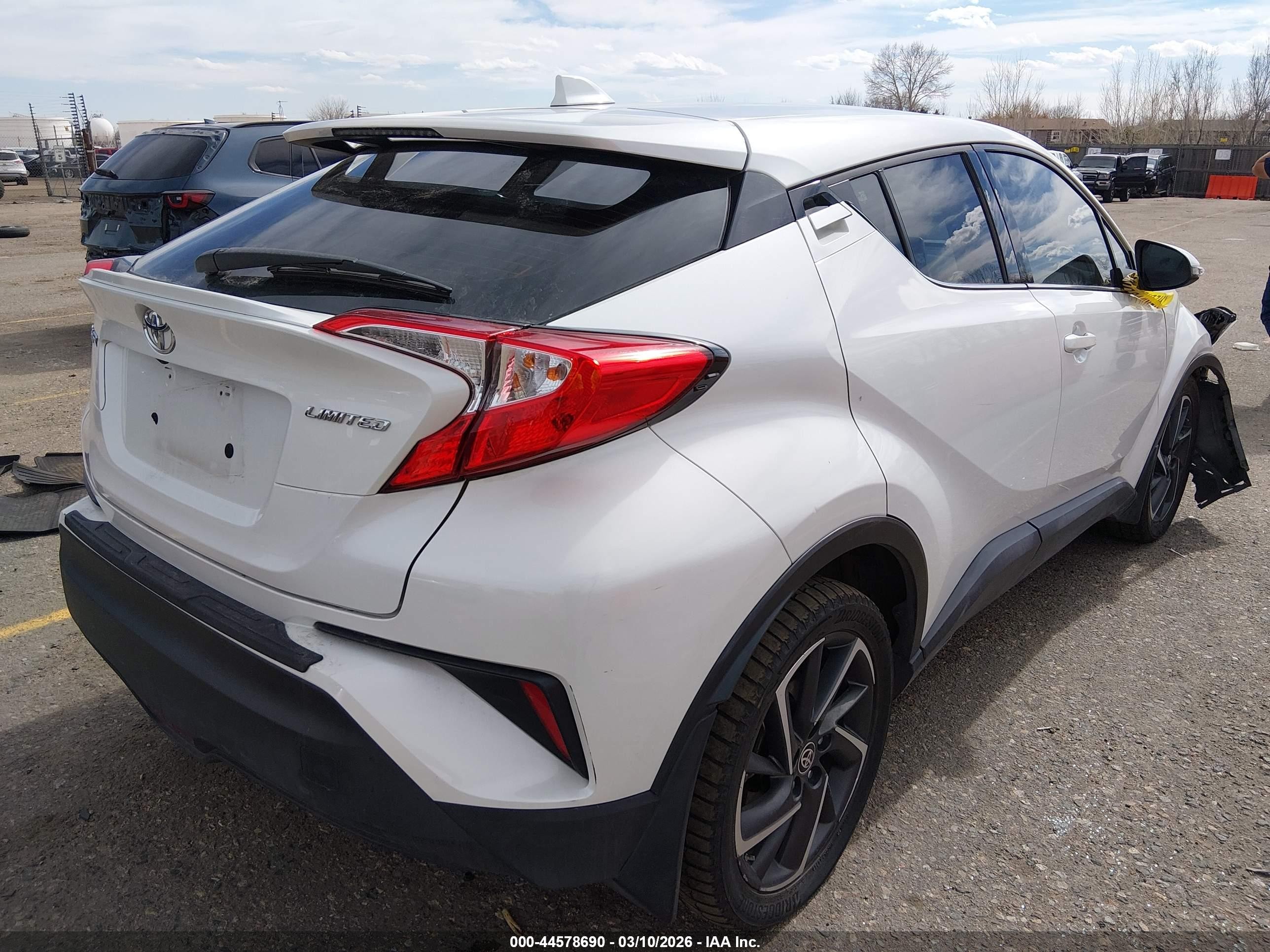2021 Toyota C-hr Limited White vin: NMTKHMBX9MR130119