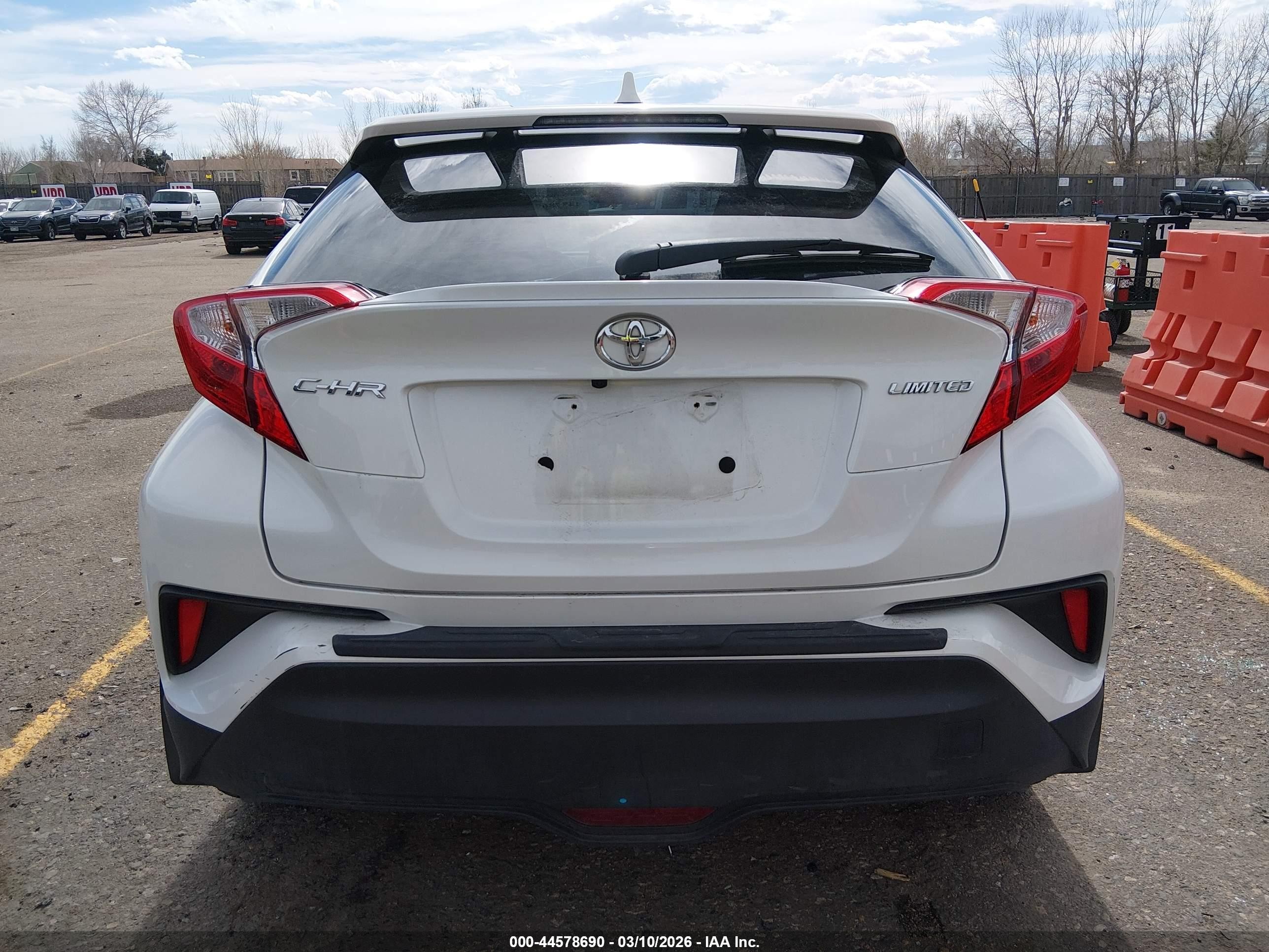 2021 Toyota C-hr Limited White vin: NMTKHMBX9MR130119