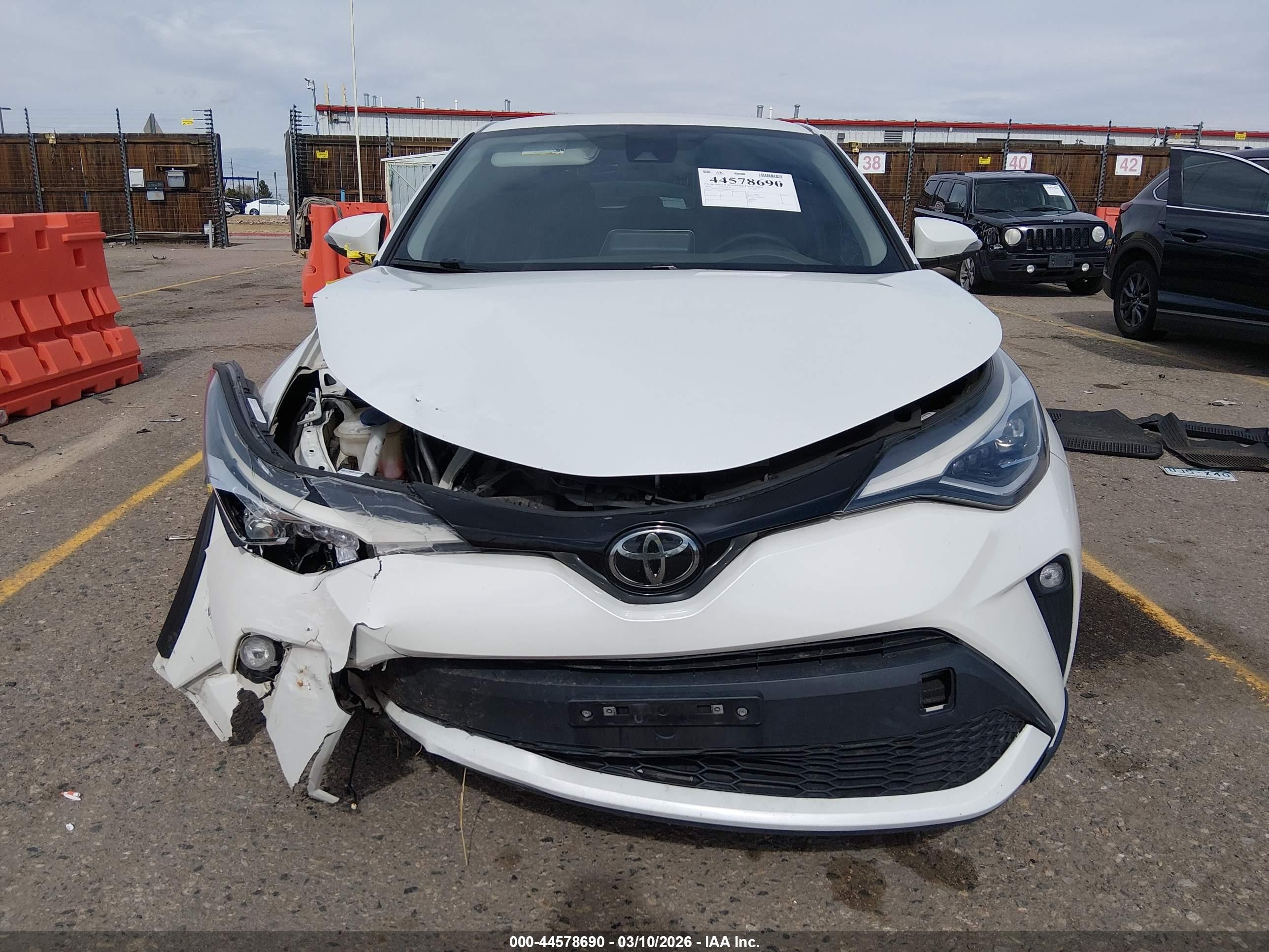 2021 Toyota C-hr Limited White vin: NMTKHMBX9MR130119