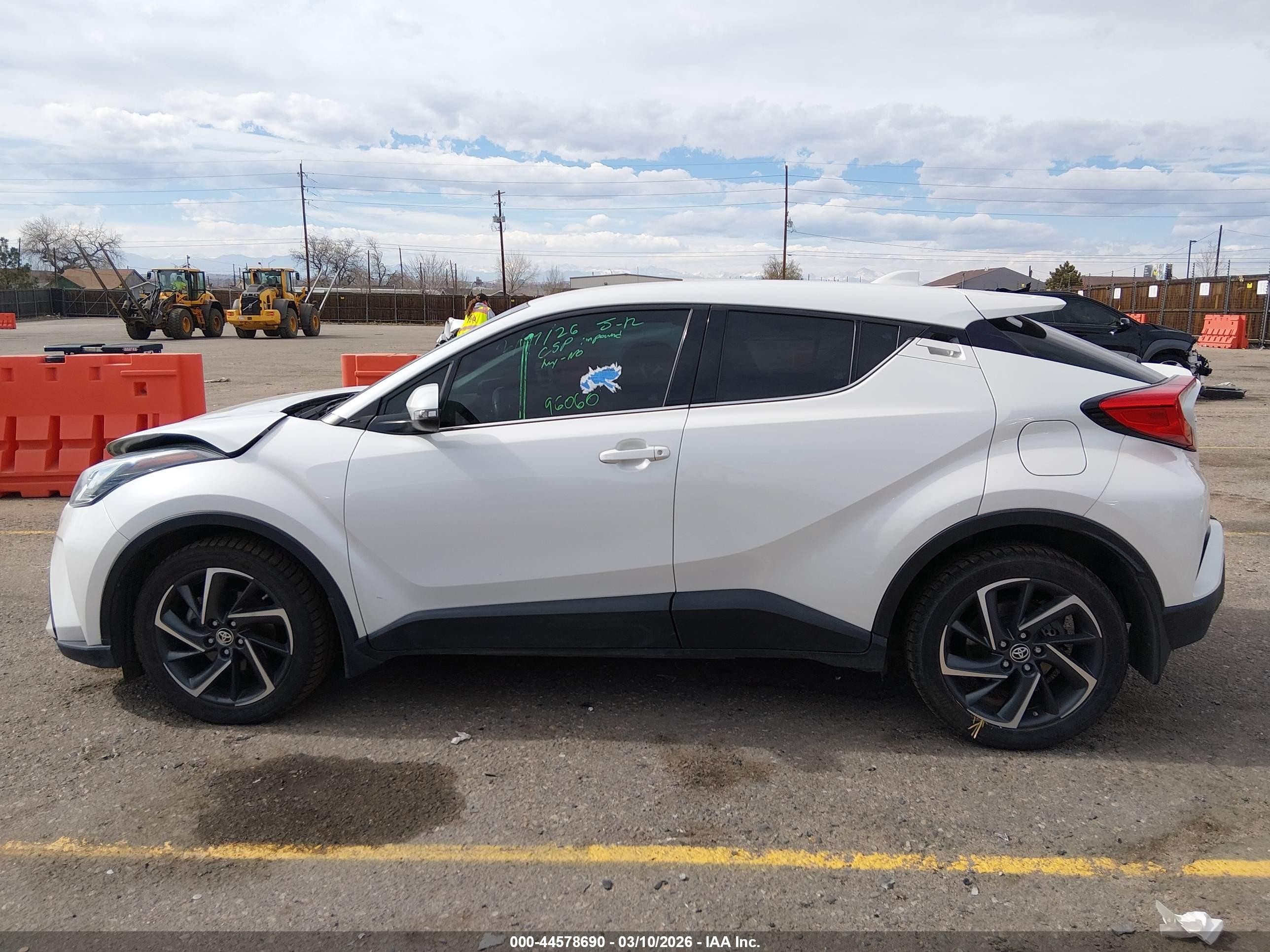 2021 Toyota C-hr Limited White vin: NMTKHMBX9MR130119