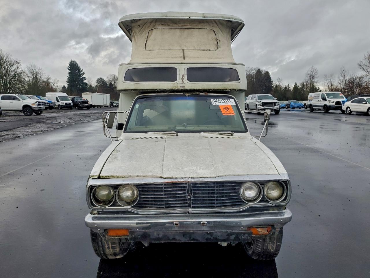 1976 Toyota Van White vin: RN28038016