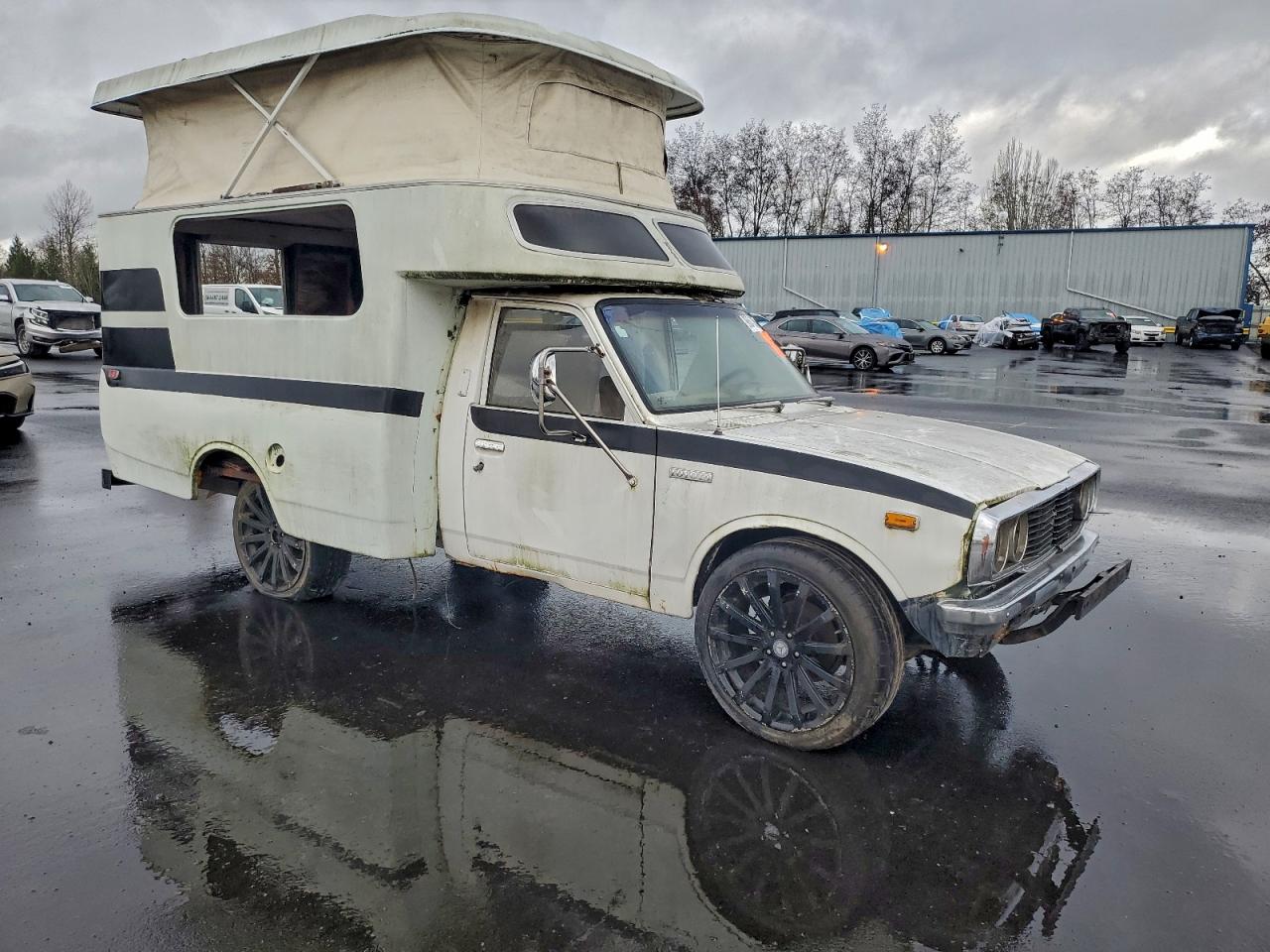 1976 Toyota Van White vin: RN28038016