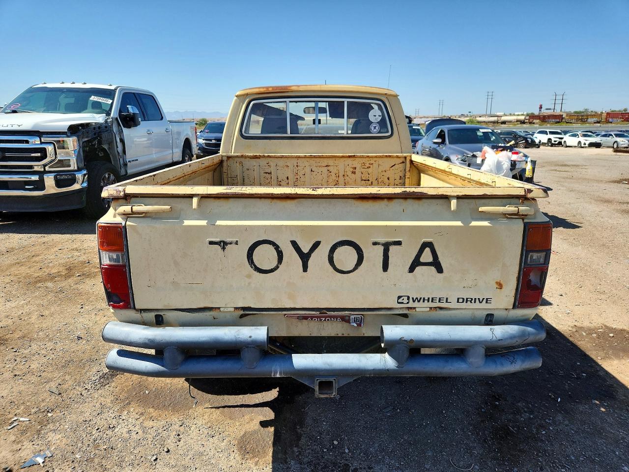 1980 Toyota 4wd Pick-up Beige vin: RN37032100