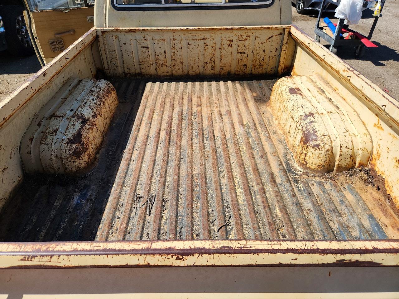 1980 Toyota 4wd Pick-up Beige vin: RN37032100