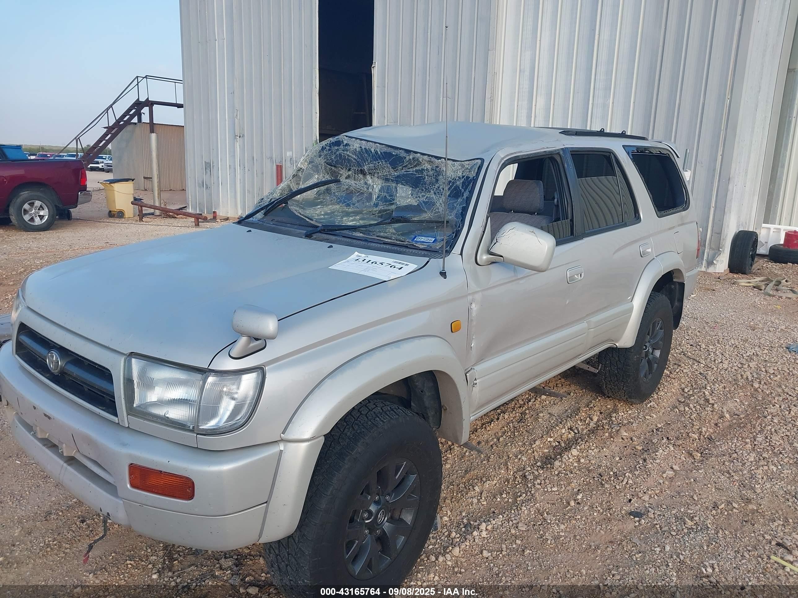 1996 Toyota 4runner   Серебряный vin: RZN1850009110    