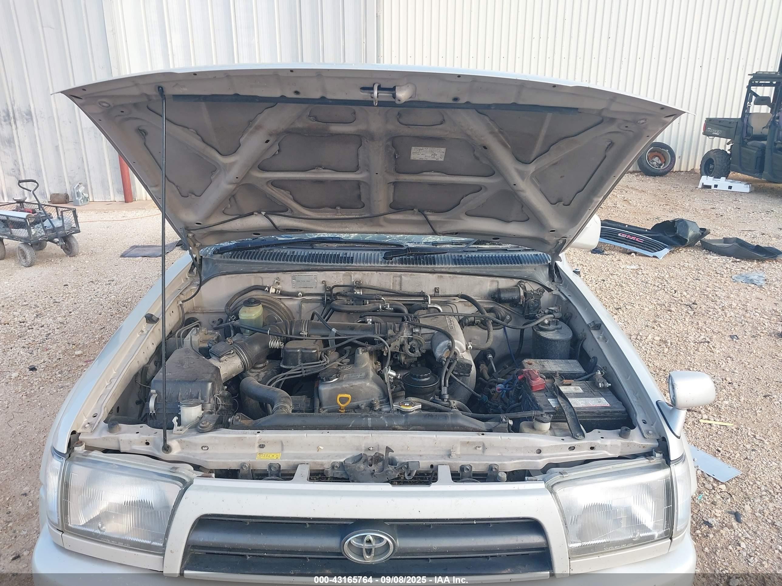 1996 Toyota 4runner   Серебряный vin: RZN1850009110    
