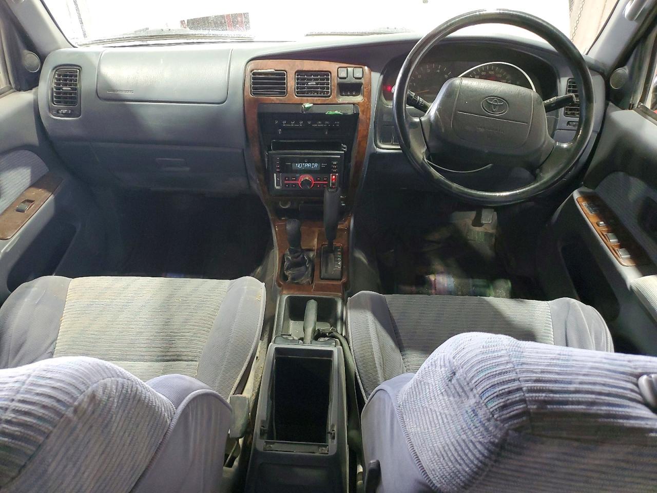 1996 Toyota Utility Silver vin: RZN1859000313