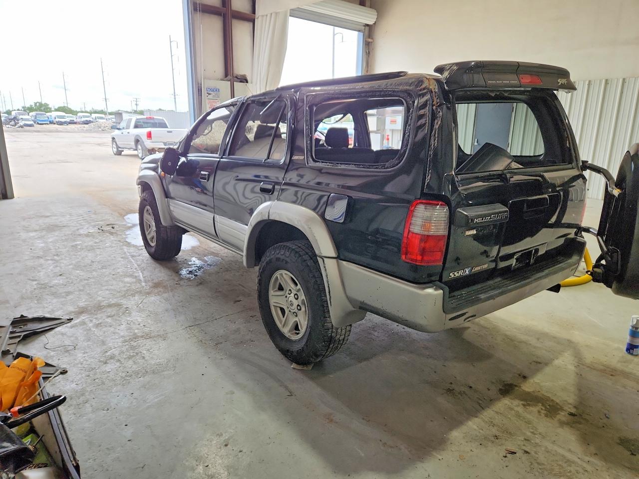 1997 Toyota Hilux Surf Charcoal vin: RZN1859005958