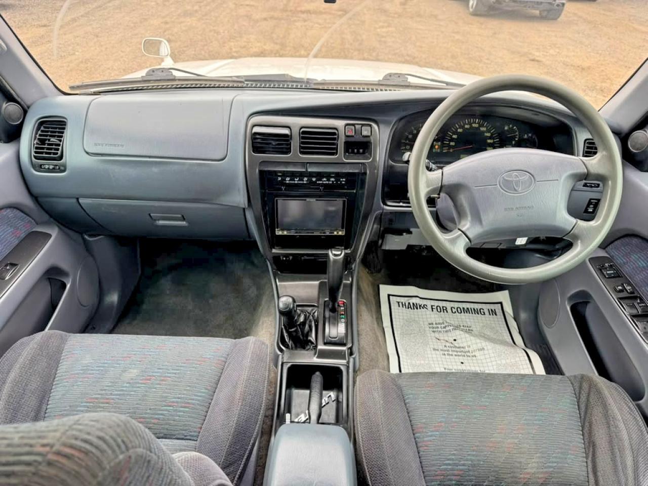 1998 Toyota Hilux Limited White vin: RZN1859012770