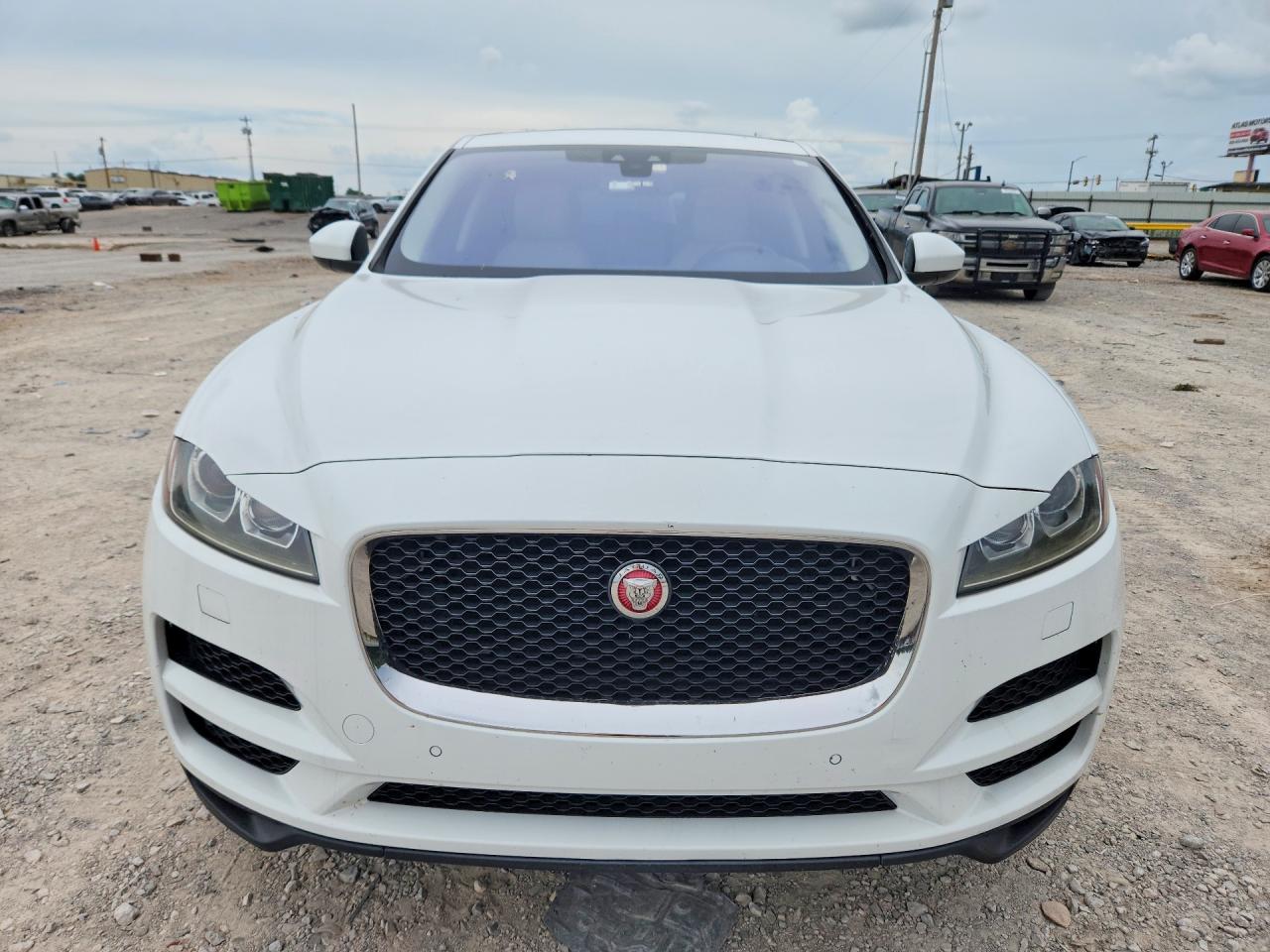 2017 Jaguar F-pace Premium White vin: SADCJ2BN0HA095278
