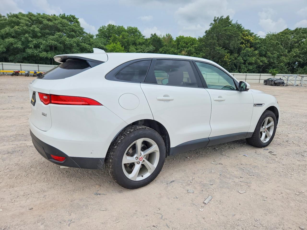2017 Jaguar F-pace Premium White vin: SADCJ2BN0HA095278