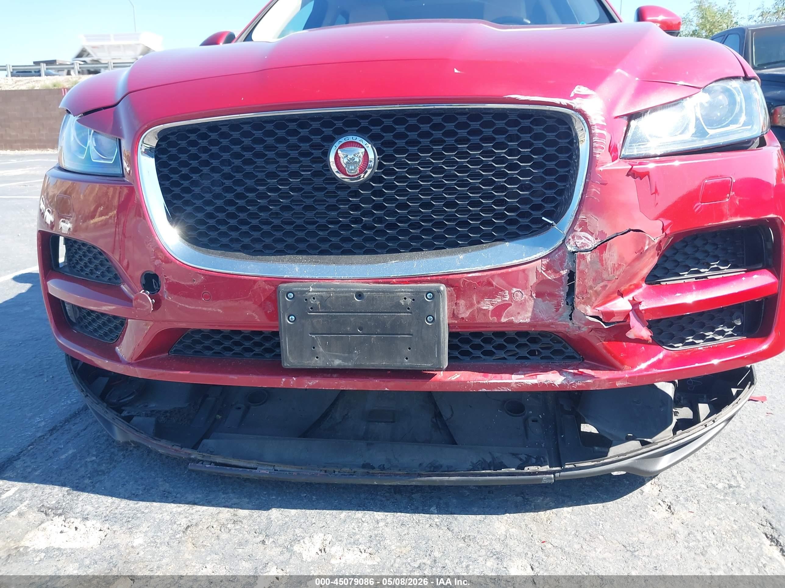 2017 Jaguar F-pace 35t Premium Red vin: SADCJ2BV1HA056621