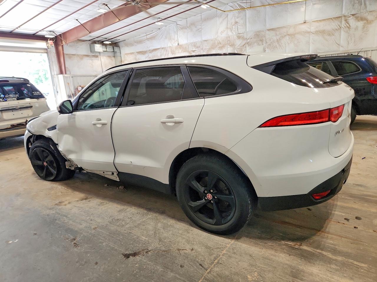 2017 Jaguar F-pace Premium White vin: SADCJ2BV1HA892882