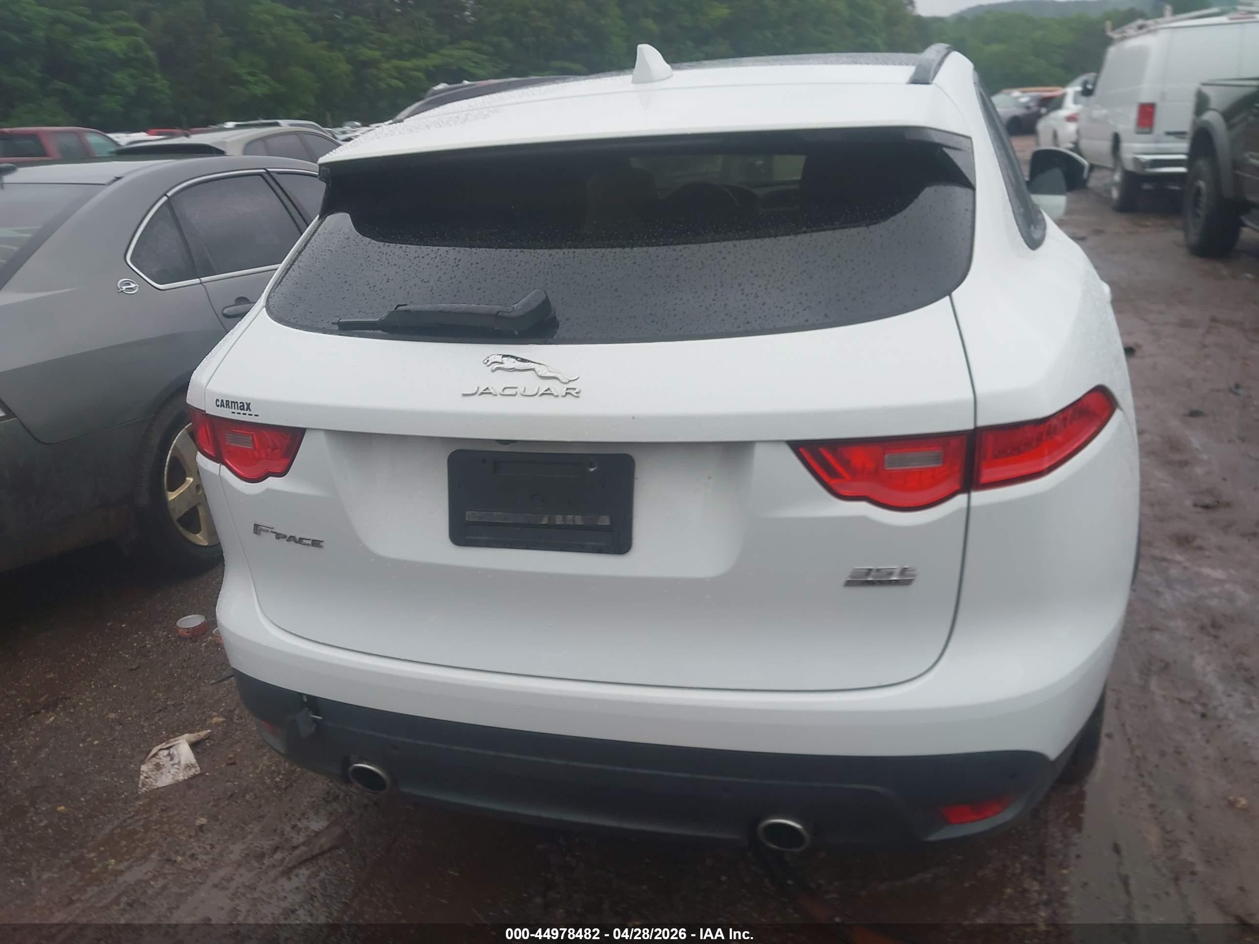 2017 Jaguar F-pace 35t Premium White vin: SADCJ2BV5HA893453