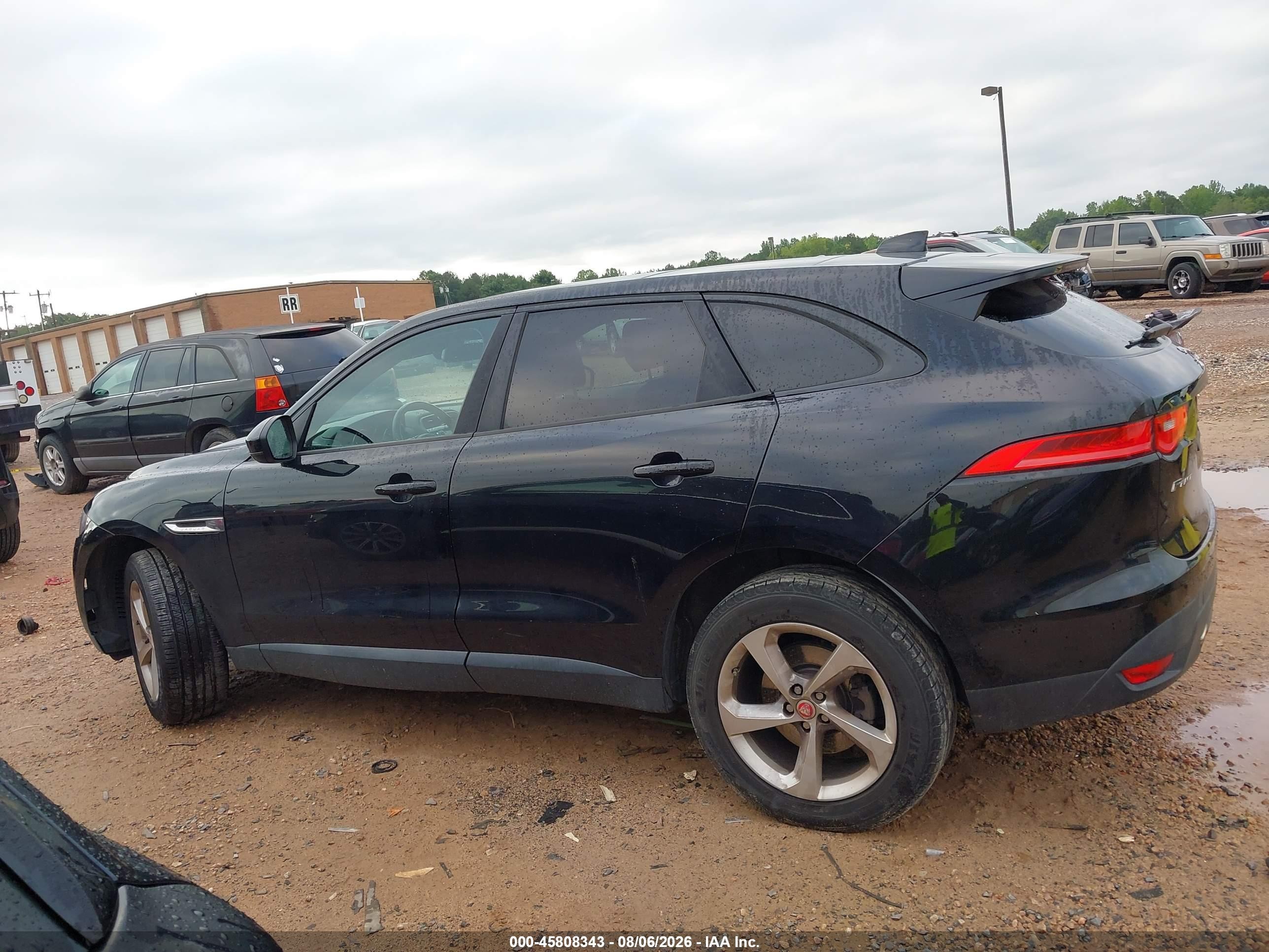 2017 Jaguar F-pace 35t Premium Черный vin: SADCJ2BV6HA489366
