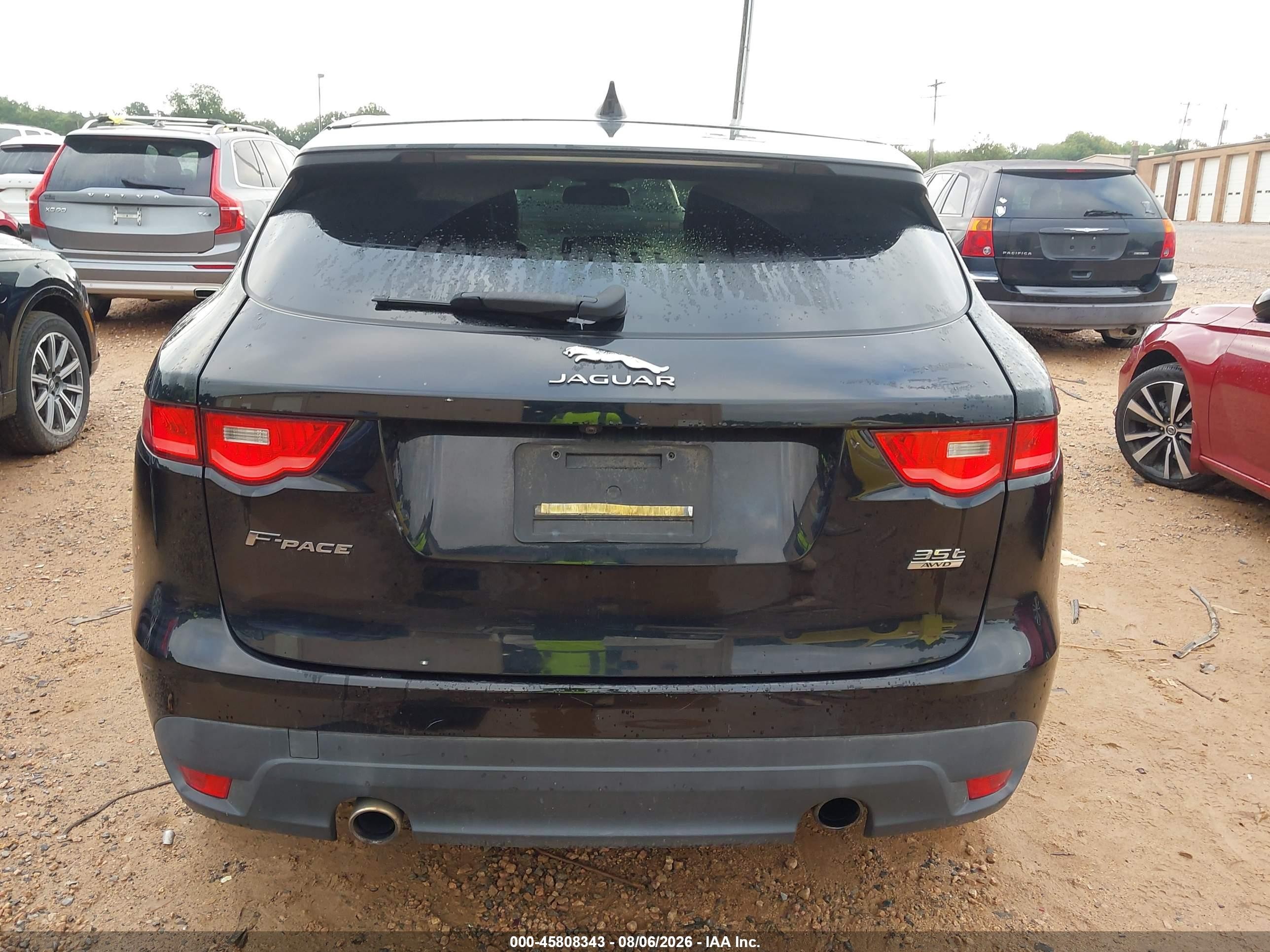 2017 Jaguar F-pace 35t Premium Черный vin: SADCJ2BV6HA489366