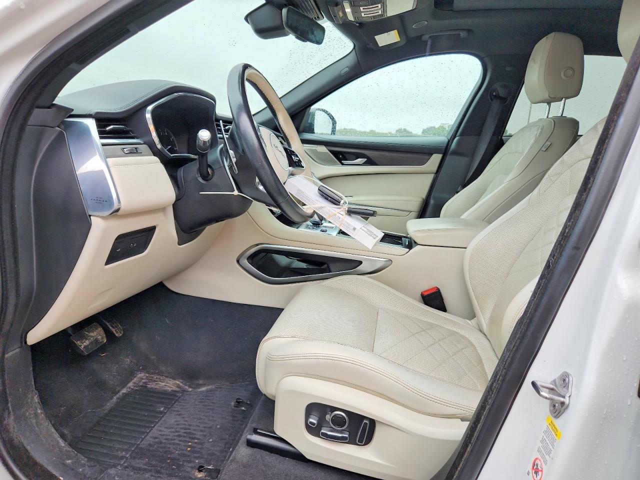2022 Jaguar F-pace S White vin: SADCJ2EX2NA700166