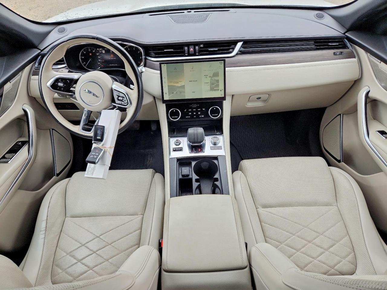 2022 Jaguar F-pace S White vin: SADCJ2EX2NA700166