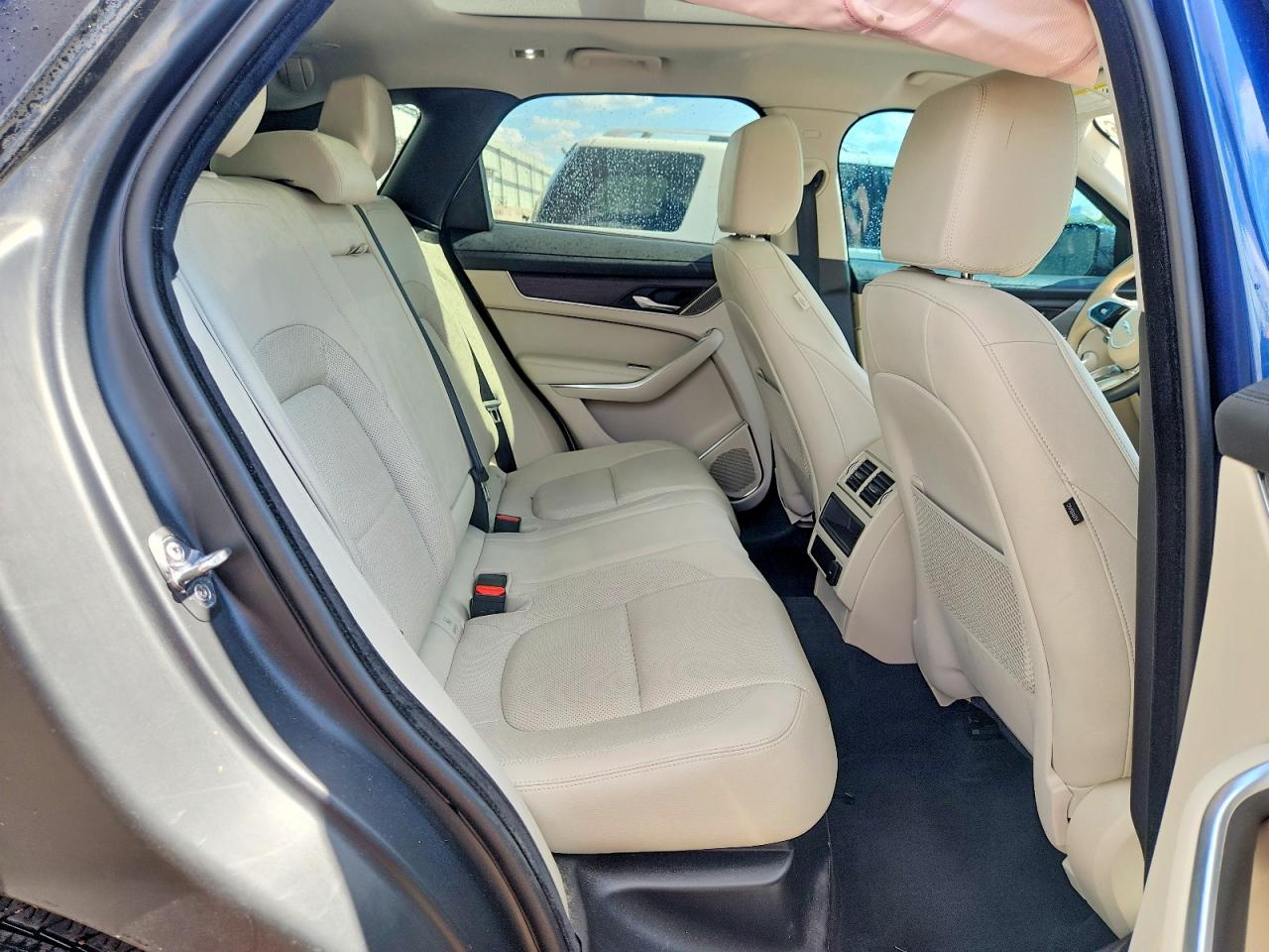 2021 Jaguar F-pace S Blue vin: SADCJ2EX3MA678113