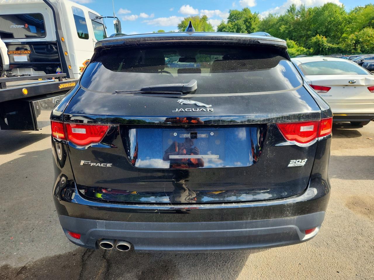 2018 Jaguar F-pace Premium Black vin: SADCJ2FNXJA294208