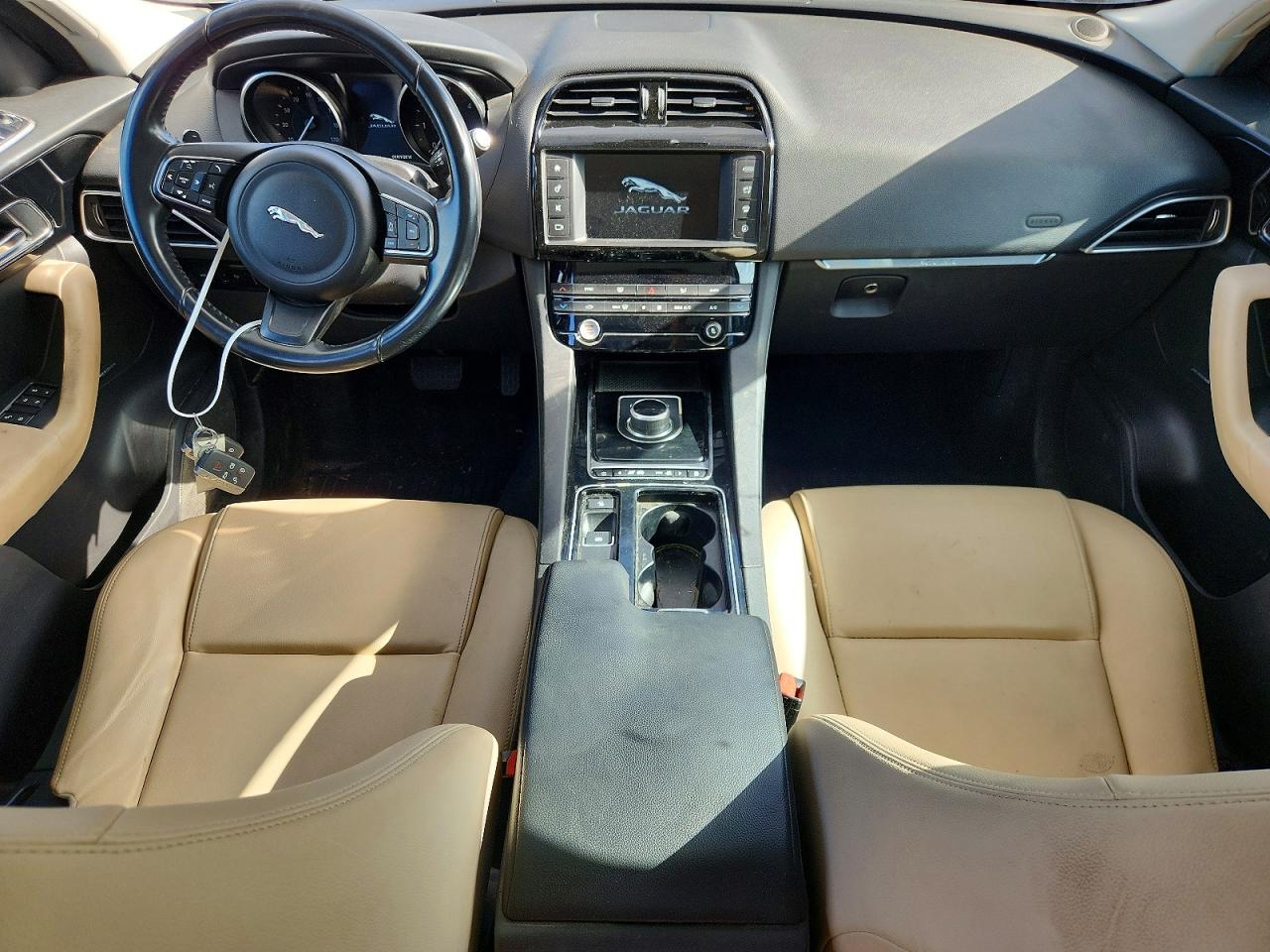 2018 Jaguar F-pace Premium Black vin: SADCJ2FNXJA294208