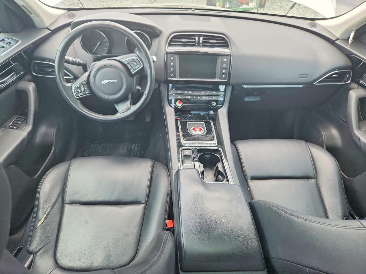 2018 Jaguar F-pace Premium White vin: SADCJ2FX3JA265778