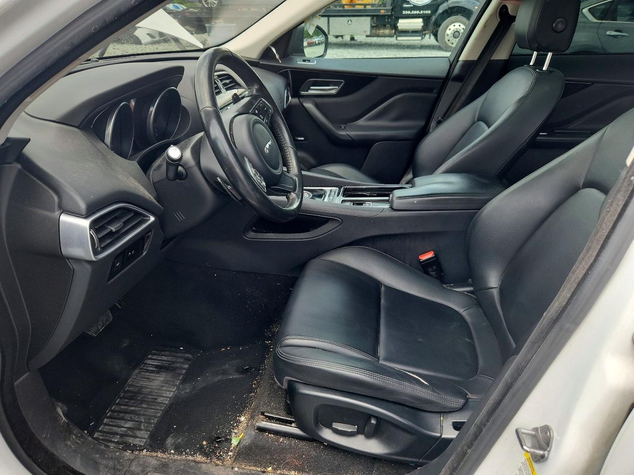 2018 Jaguar F-pace Premium White vin: SADCJ2FX3JA265778