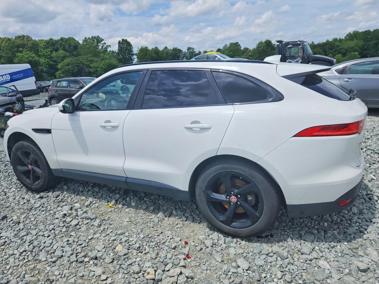 2018 Jaguar F-pace Premium White vin: SADCJ2FX3JA265778