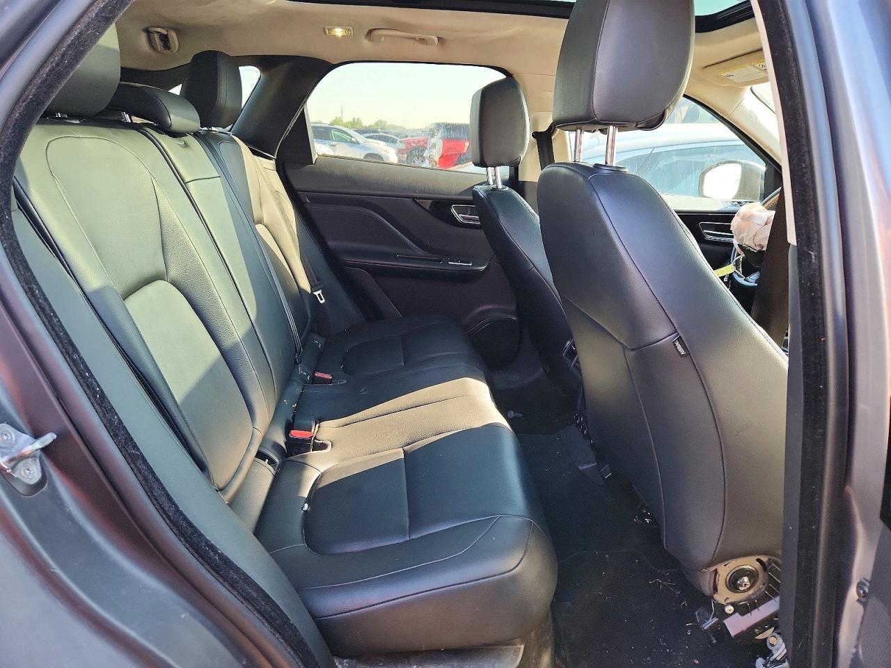 2020 Jaguar F-pace Premium Gray vin: SADCJ2FX3LA623495