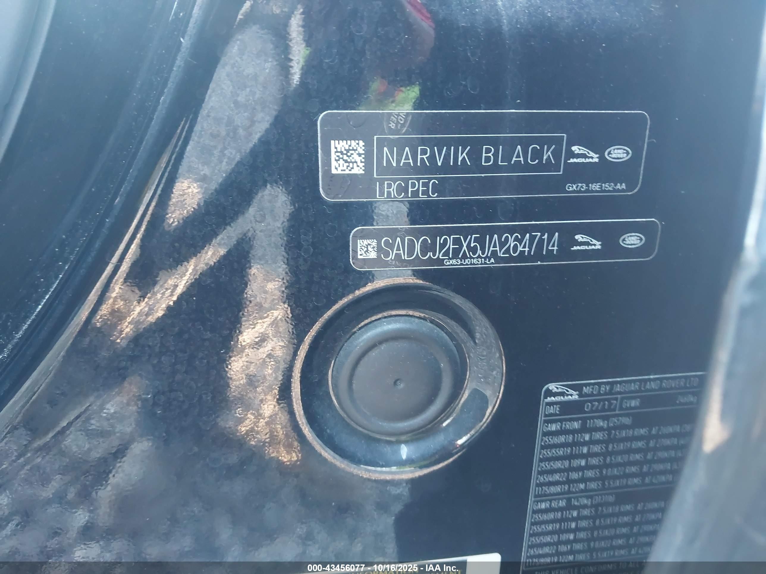 2018 Jaguar F-pace 25t Premium Black vin: SADCJ2FX5JA264714