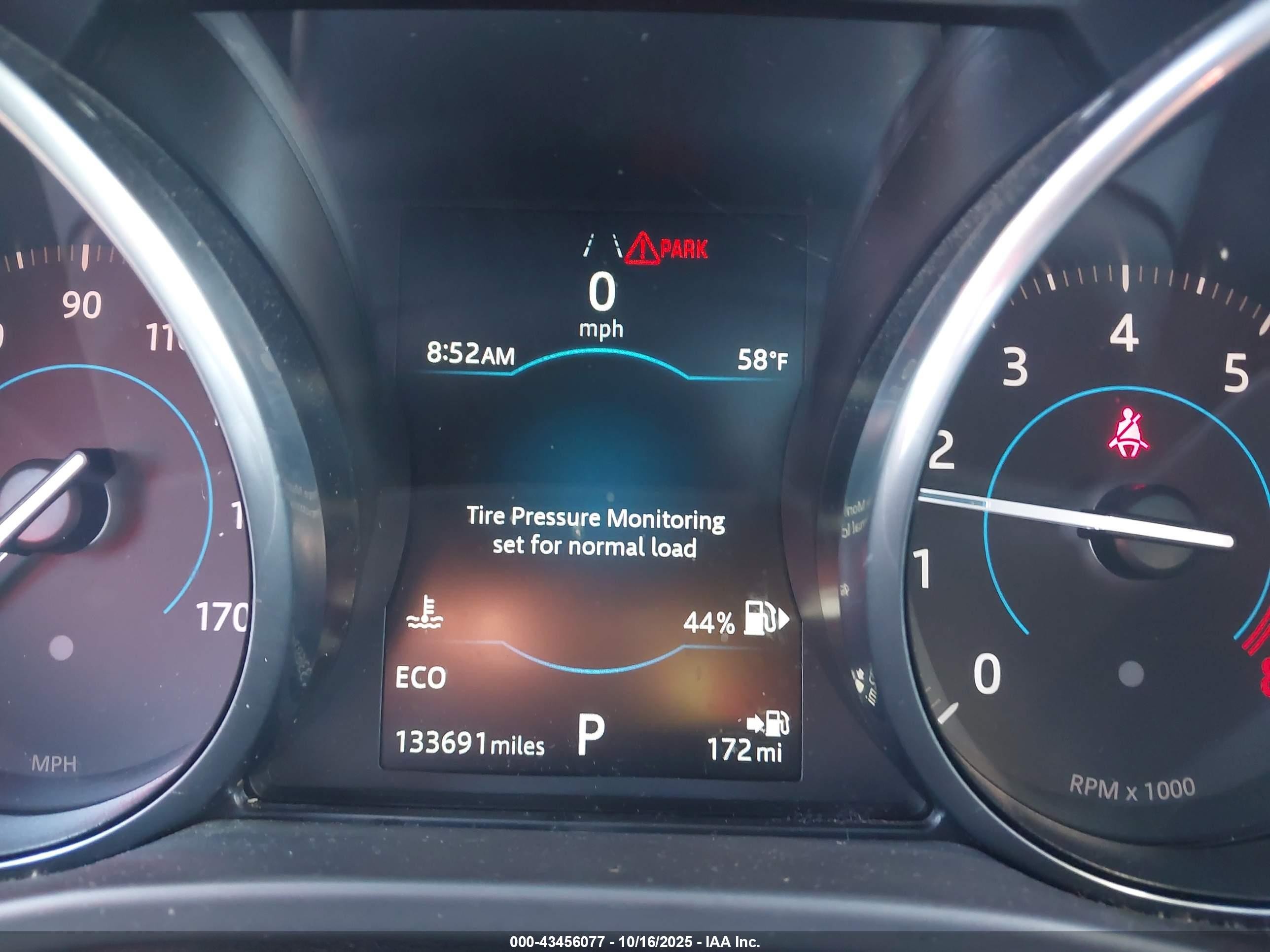2018 Jaguar F-pace 25t Premium Black vin: SADCJ2FX5JA264714