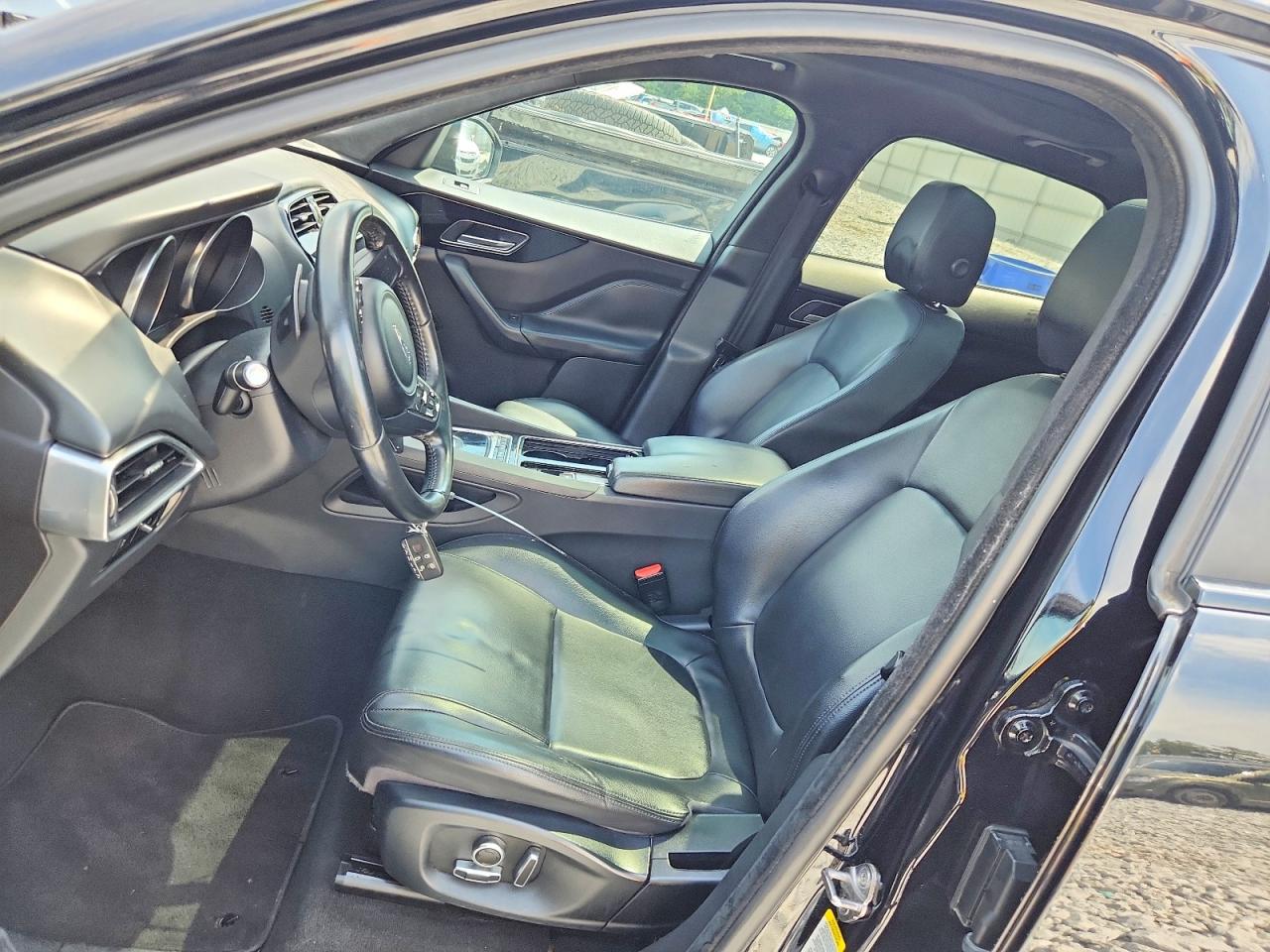 2020 Jaguar F-pace Premium Black vin: SADCJ2FXXLA618696