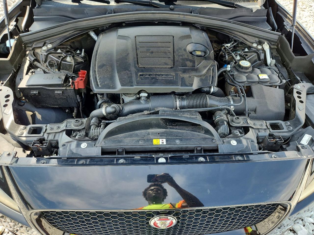 2020 Jaguar F-pace Premium Black vin: SADCJ2FXXLA618696