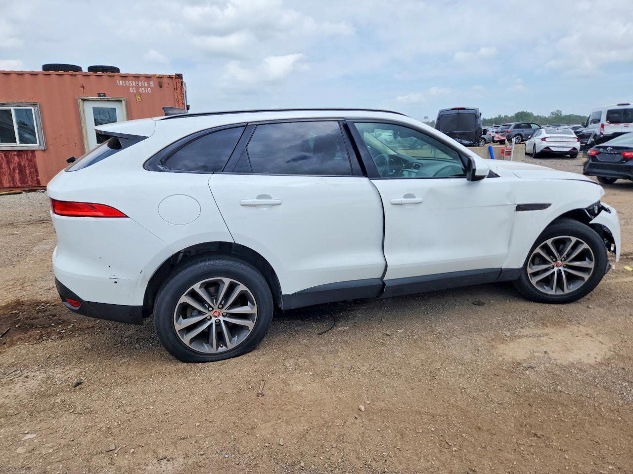2020 Jaguar F-pace Premium White vin: SADCJ2FXXLA648331
