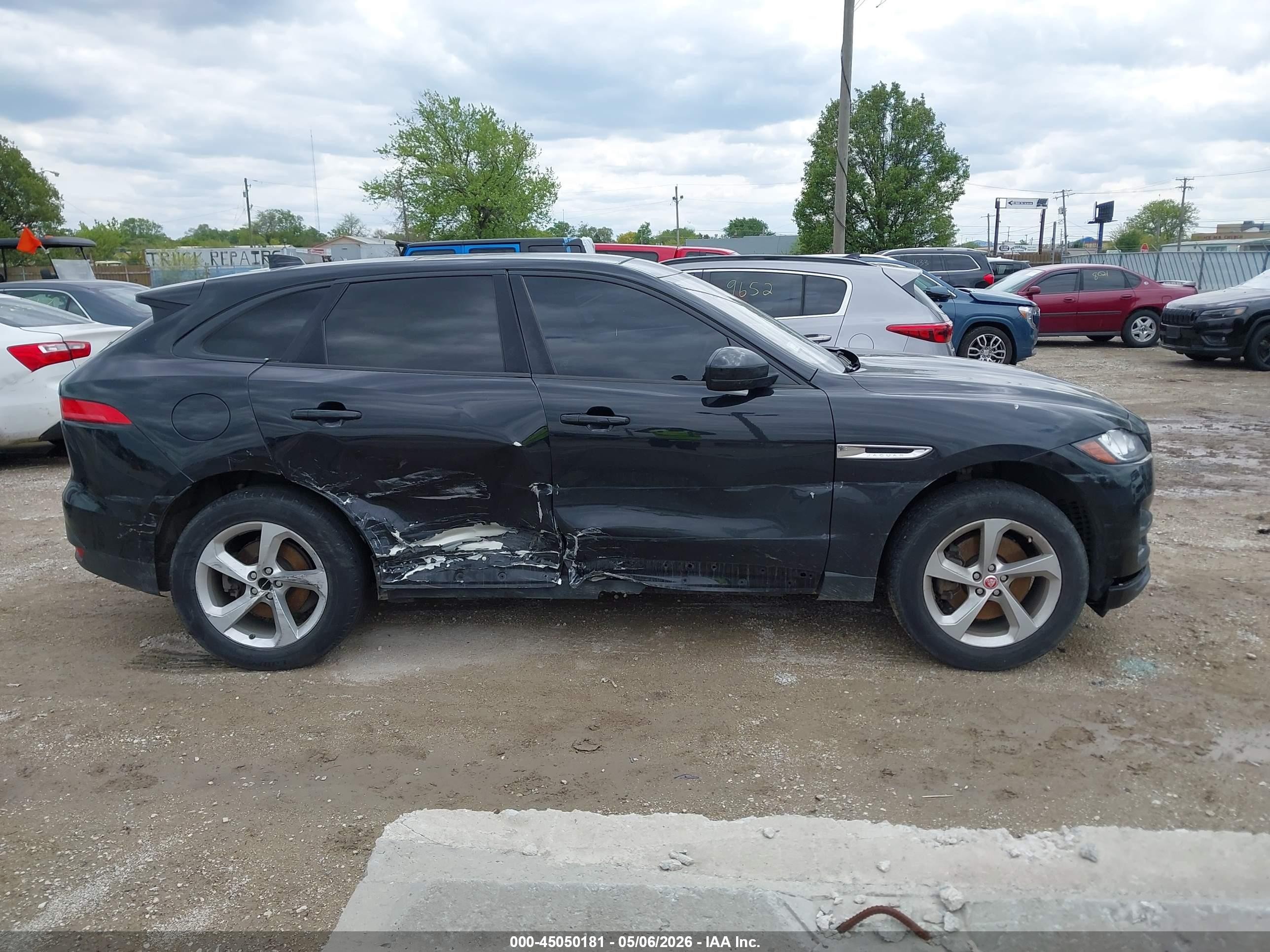 2018 Jaguar F-pace 30t Premium Черный vin: SADCJ2GX6JA235253