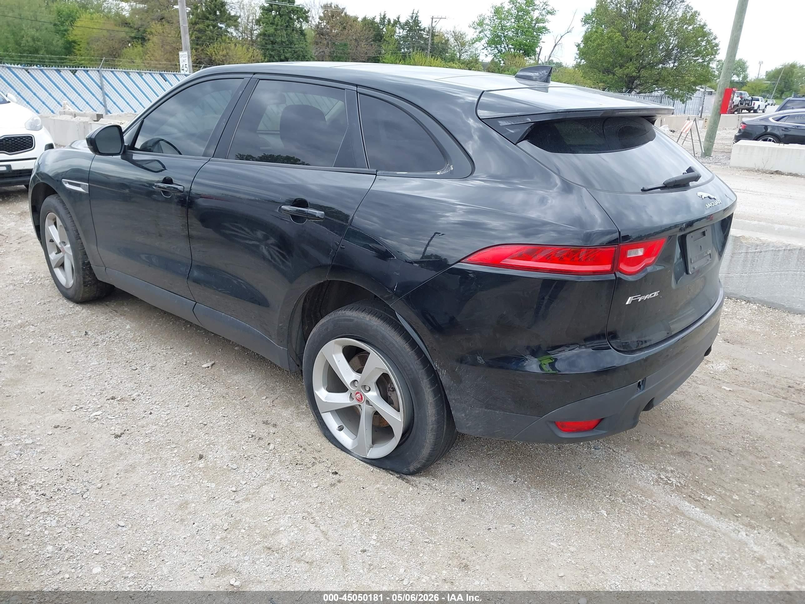 2018 Jaguar F-pace 30t Premium Черный vin: SADCJ2GX6JA235253