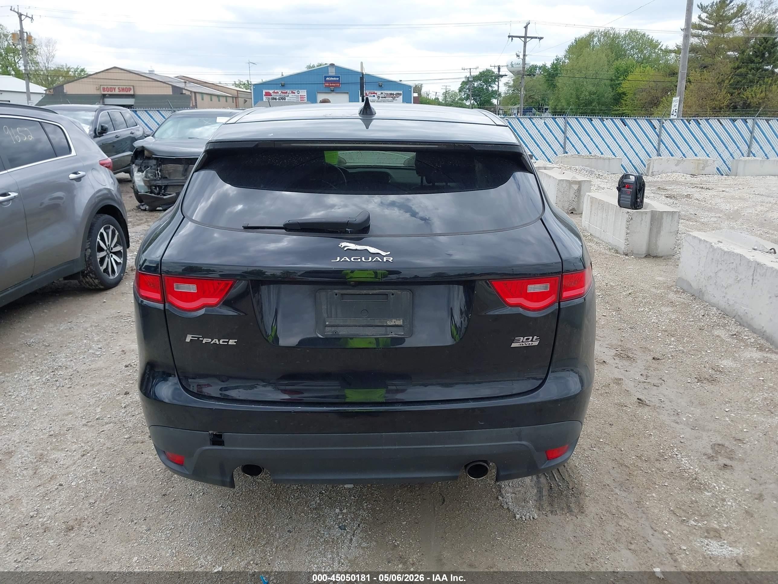 2018 Jaguar F-pace 30t Premium Черный vin: SADCJ2GX6JA235253