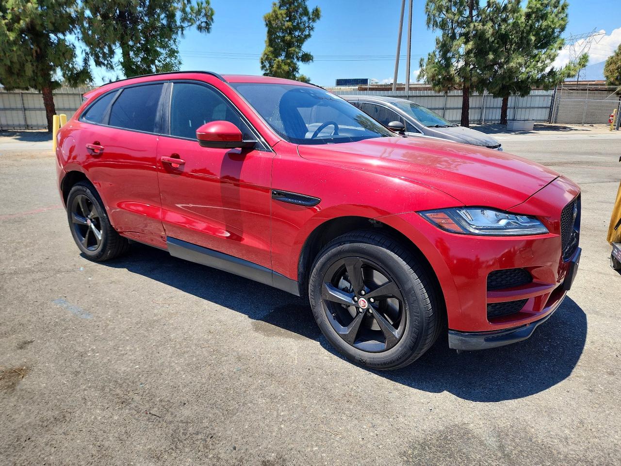 2017 Jaguar F-pace Prestige Red vin: SADCK2BV1HA894760
