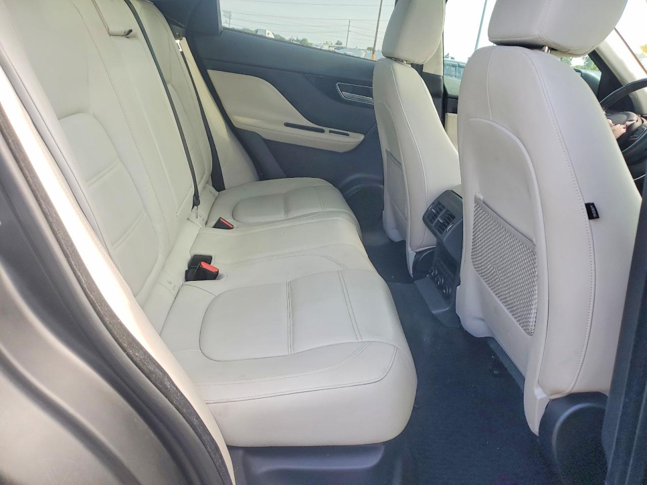 2017 Jaguar F-pace Prestige Black vin: SADCK2BV2HA880415