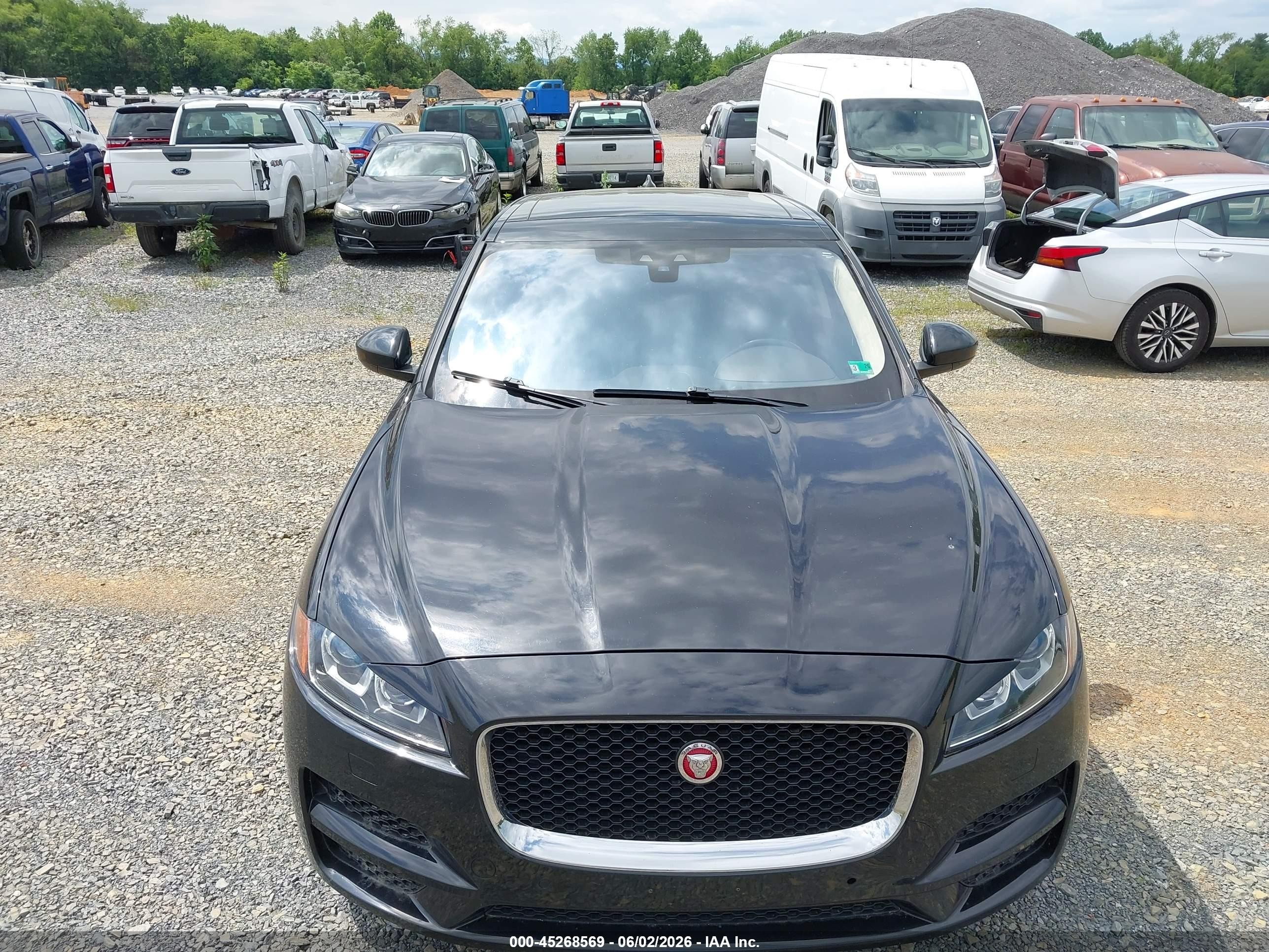 2020 Jaguar F-pace 30t Prestige Black vin: SADCK2GX4LA635683